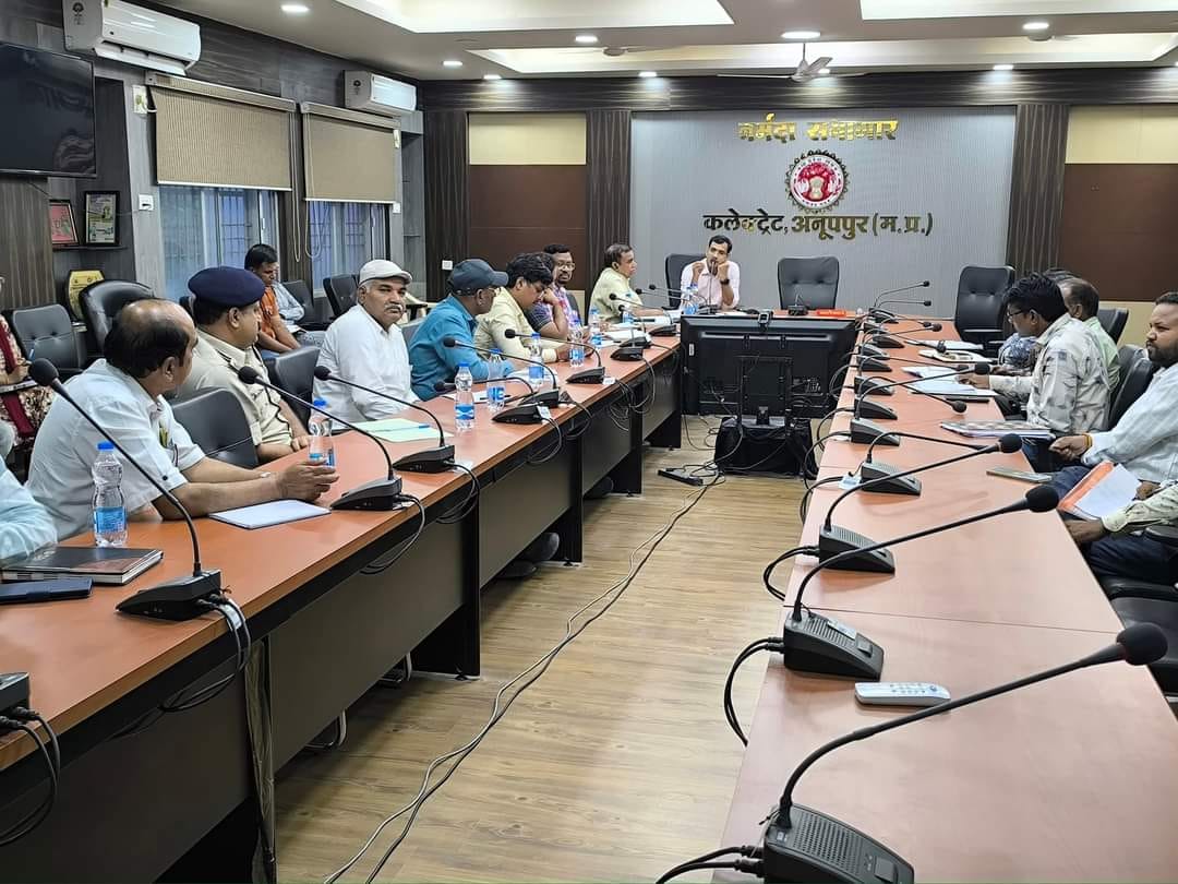Effective public awareness programs for de-addiction should be organized - District CEO