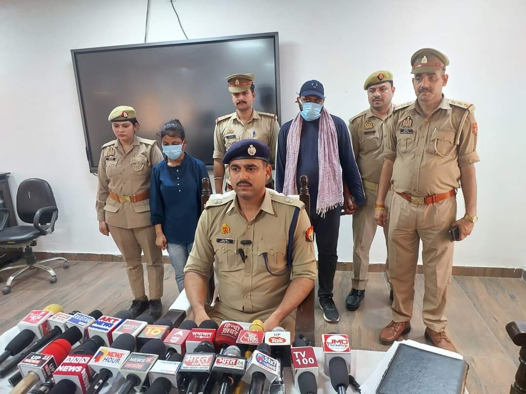 Police arrested brother-in-law and sister-in-law who had sent threatening letters to the doctor and demanded extortion