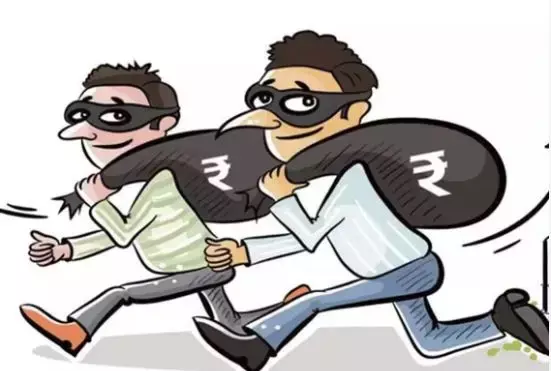 Major theft in principal's house