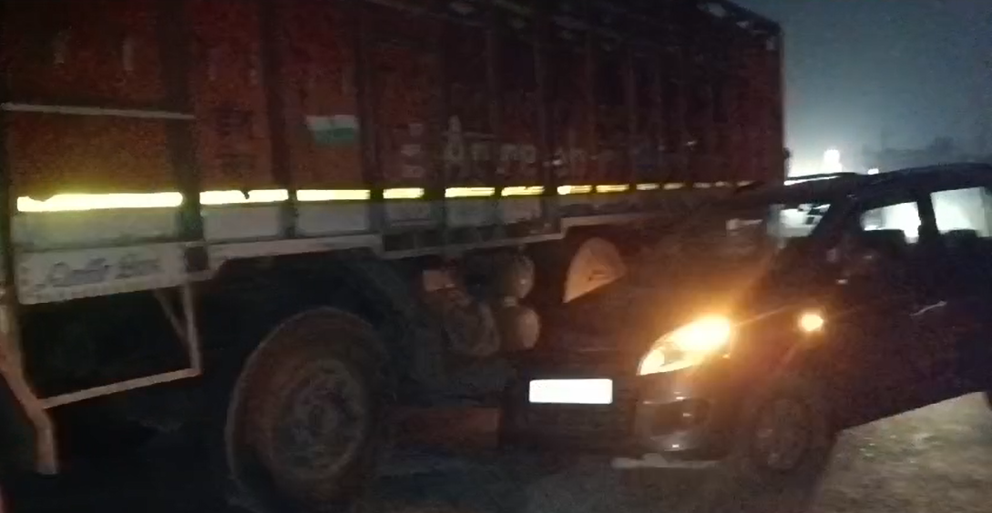 Speeding truck hits car in Katni