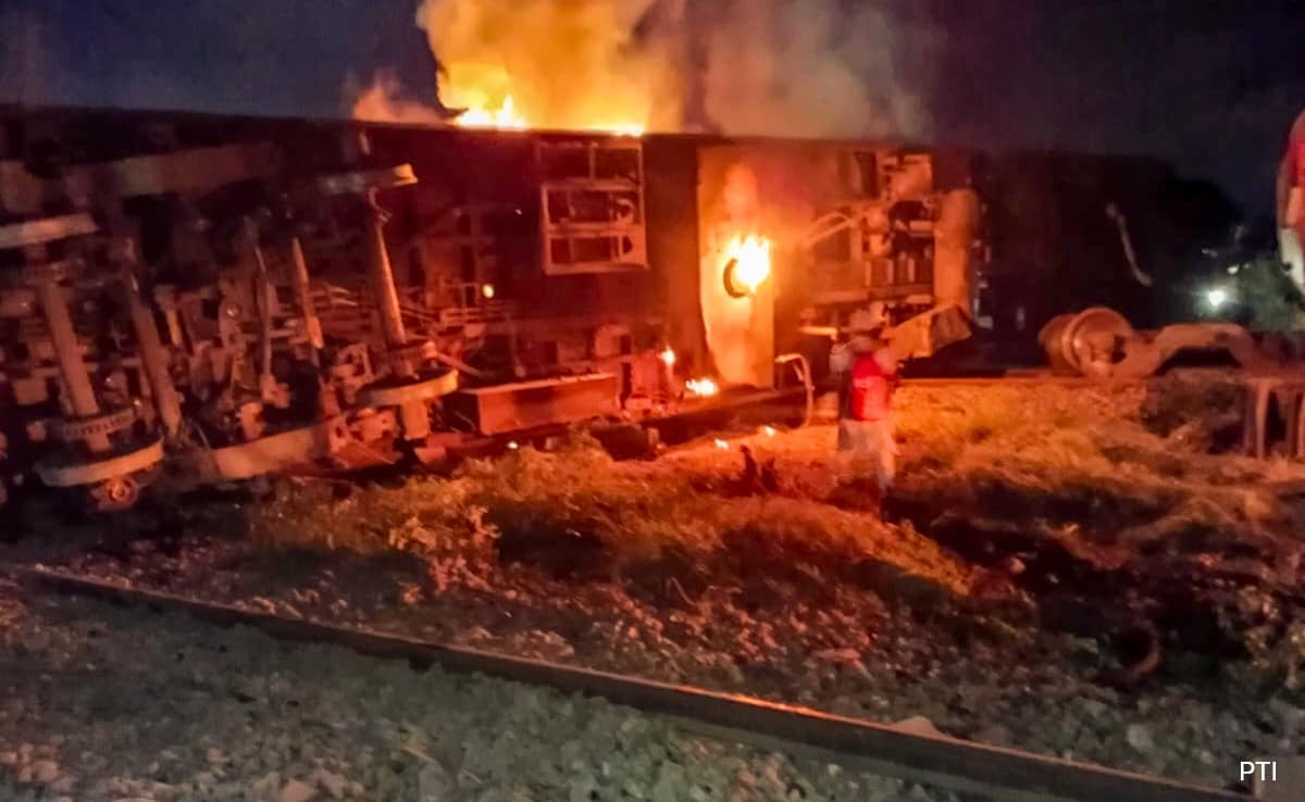 Train accident in Tamil Nadu, Bagmati Express collided with...