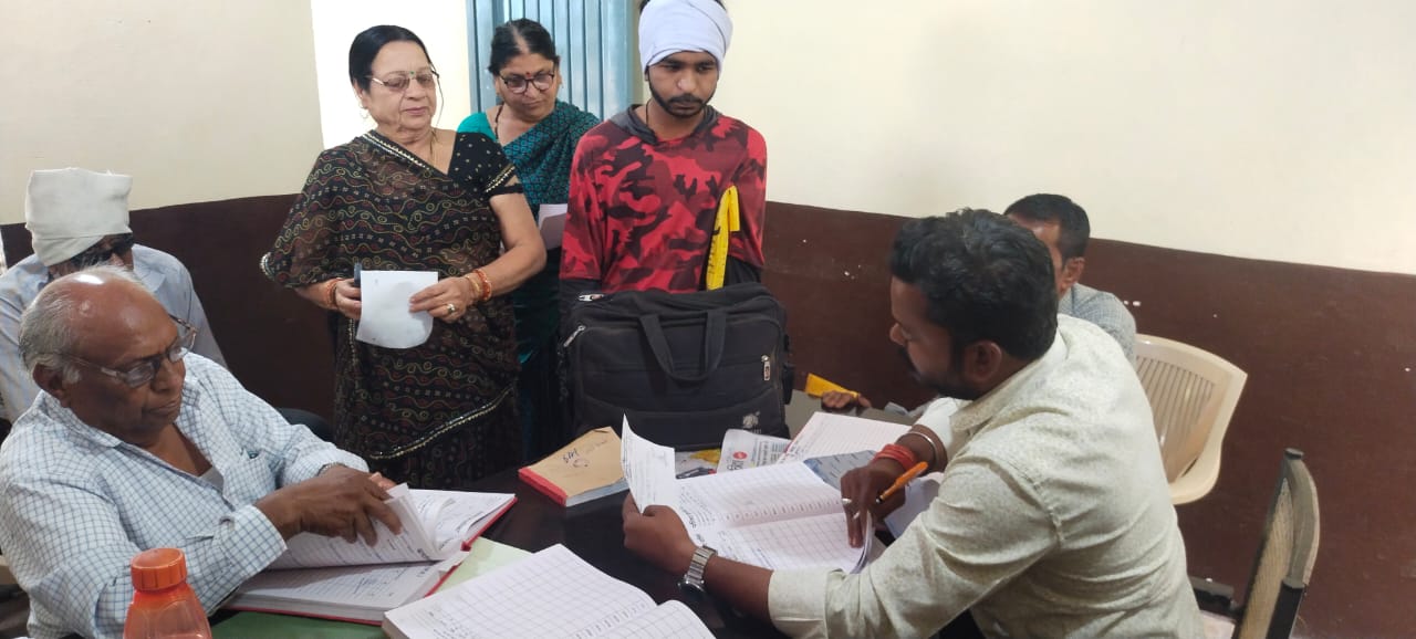 Municipality set up camp to free hold Gandhi Nagar