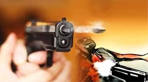 A young man was shot and injured, the injured youth had gone to settle a dispute with his friend