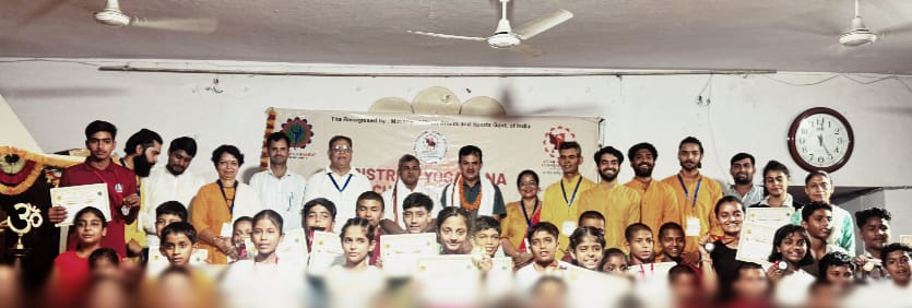 Saharanpur District Yogasana Competition concluded, Dev, Pihu, Devanshi, Abhishek, Vanshika, Jeevika were the toppers