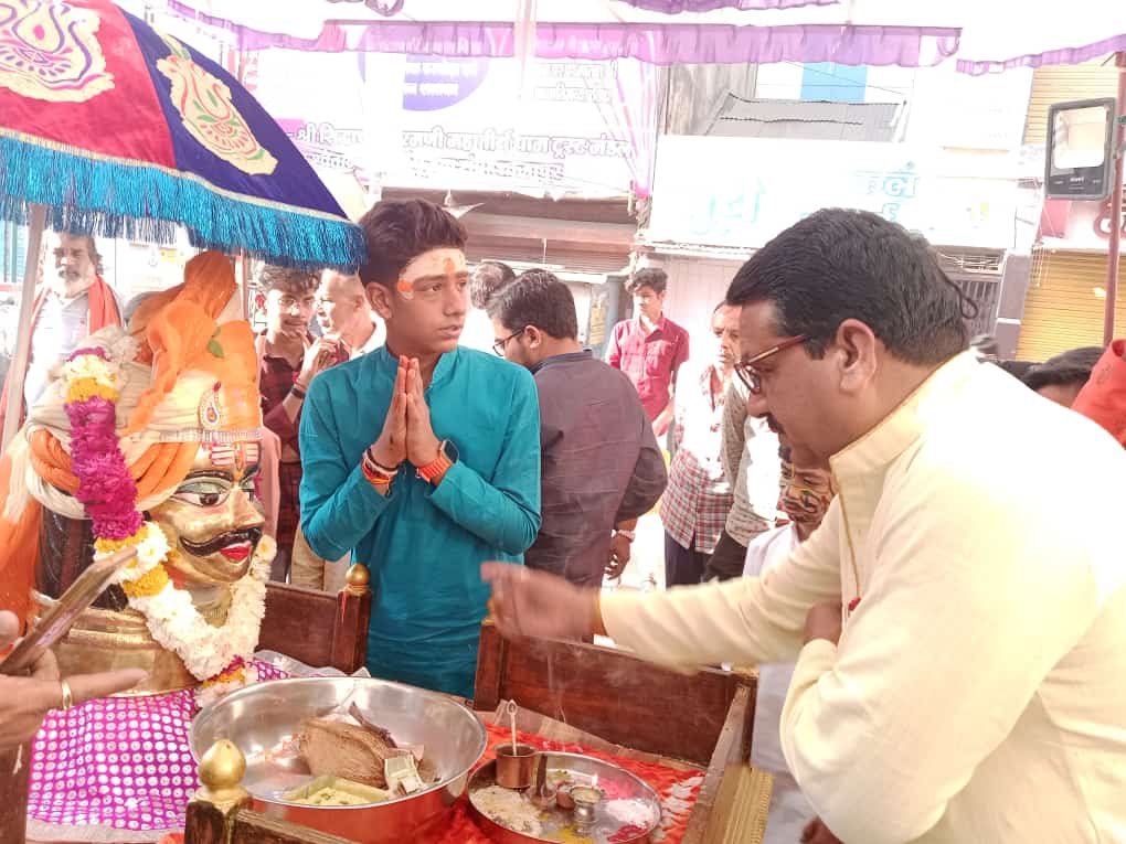 Everyone became baraati in Mahadev's marriage