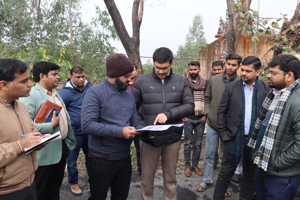 District Magistrate inspected important projects of Tourism Department under construction in Behat area