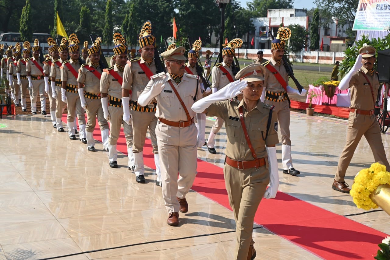 Parade held on Police Smriti Diwas