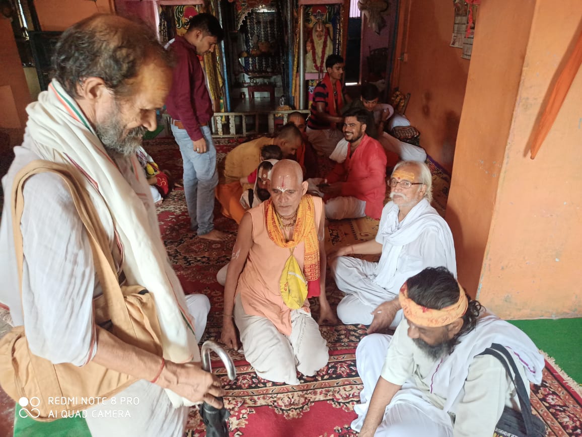 After the death of Mahant Jankidas of Shri Ram Harshan Kunj, a new Mahant has been chosen