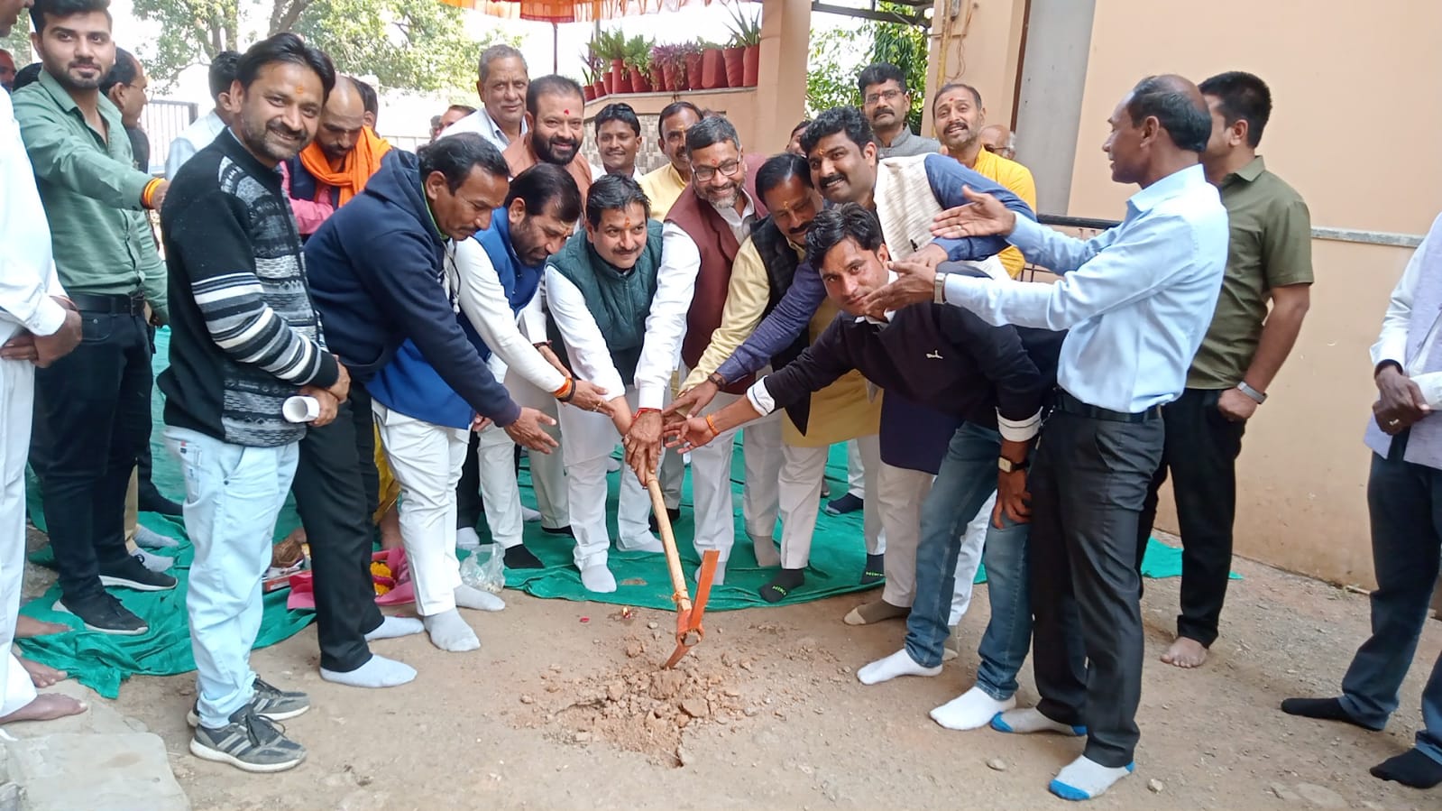 Napa gave a gift of lakhs to the residents