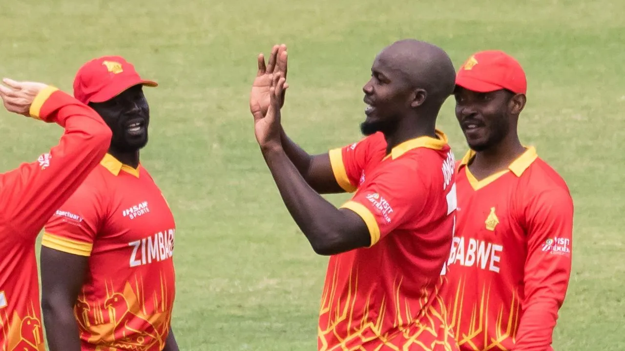 Zimbabwe hunts down Pakistan
