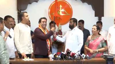 Govinda joined Shiv Sena