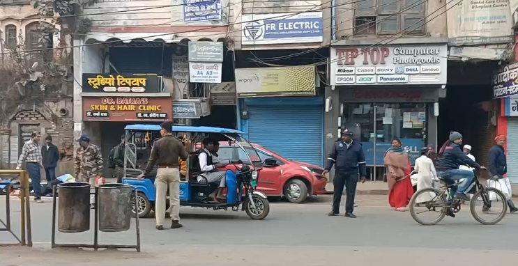 Police action against the hooliganism of auto and e-rickshaw drivers