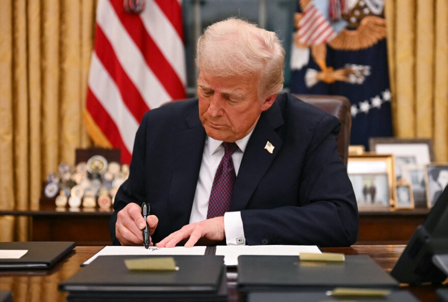 America cancels permits of 9 lakh migrants