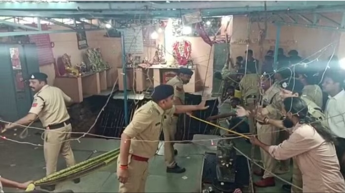 Indore Bawdi incident