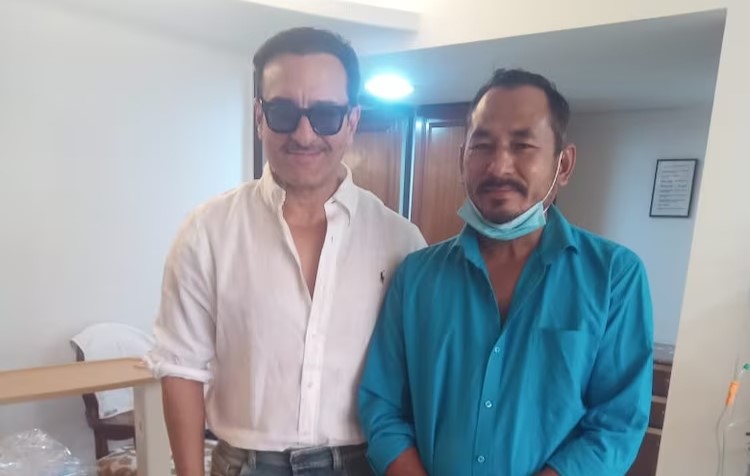 Saif Ali Khan hugs the auto driver who took him to the hospital