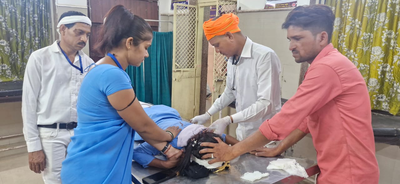 Road accident happened in Damoh