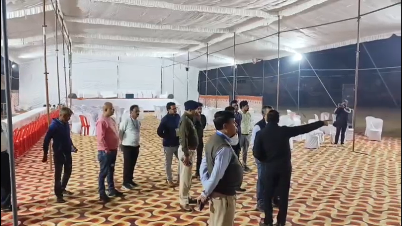 Complete security arrangements in preparation for voting to be held in Shivpuri district on November 17 in Madhya Pradesh