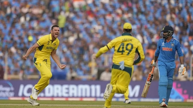 IND vs AUS Live Score: Jaipreet Bumrah took the wicket of Steve Smith