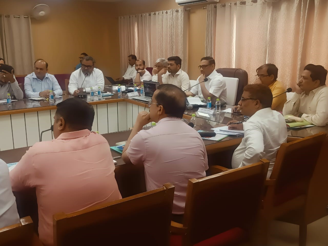 Meeting on development works on CM Dashboard held under the chairmanship of Divisional Commissioner