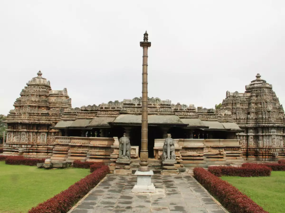 Know where are the Hoysala temples in India, what is their specialty?