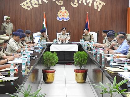 Meerut Zone ADG DK Thakur reached Saharanpur and held a review meeting with police officers regarding the counting of Lok Sabha elections