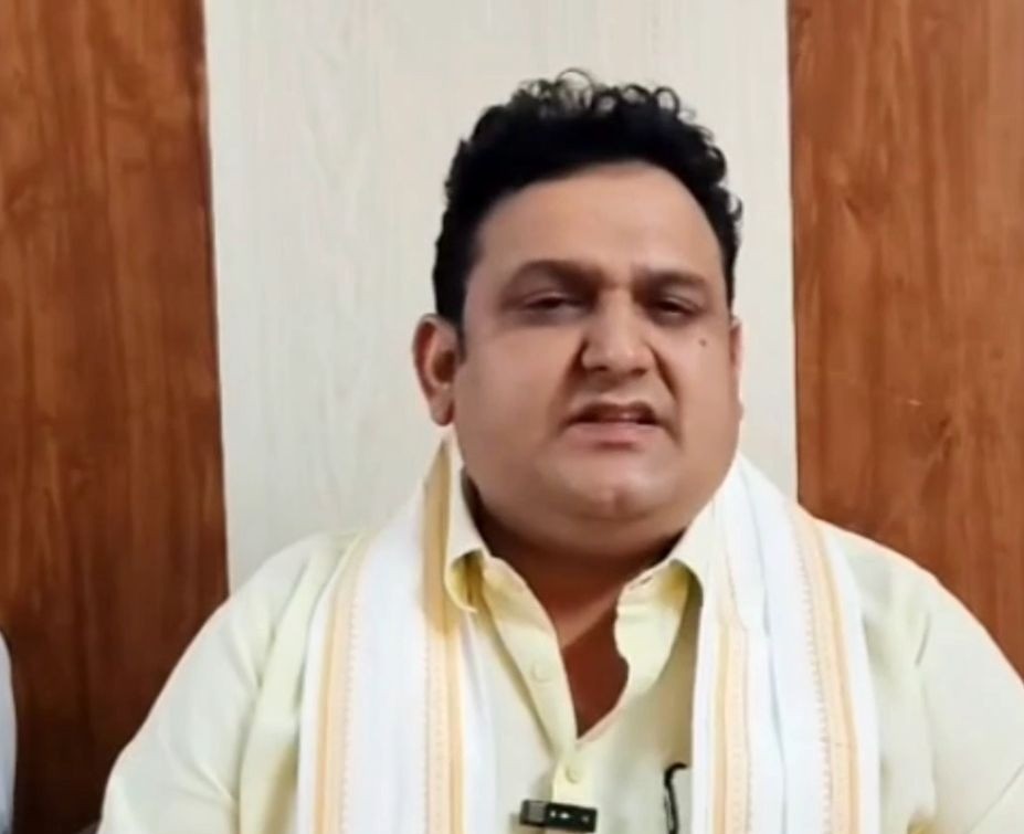 Ravi Kundli met the victim in the case of police brutality a...