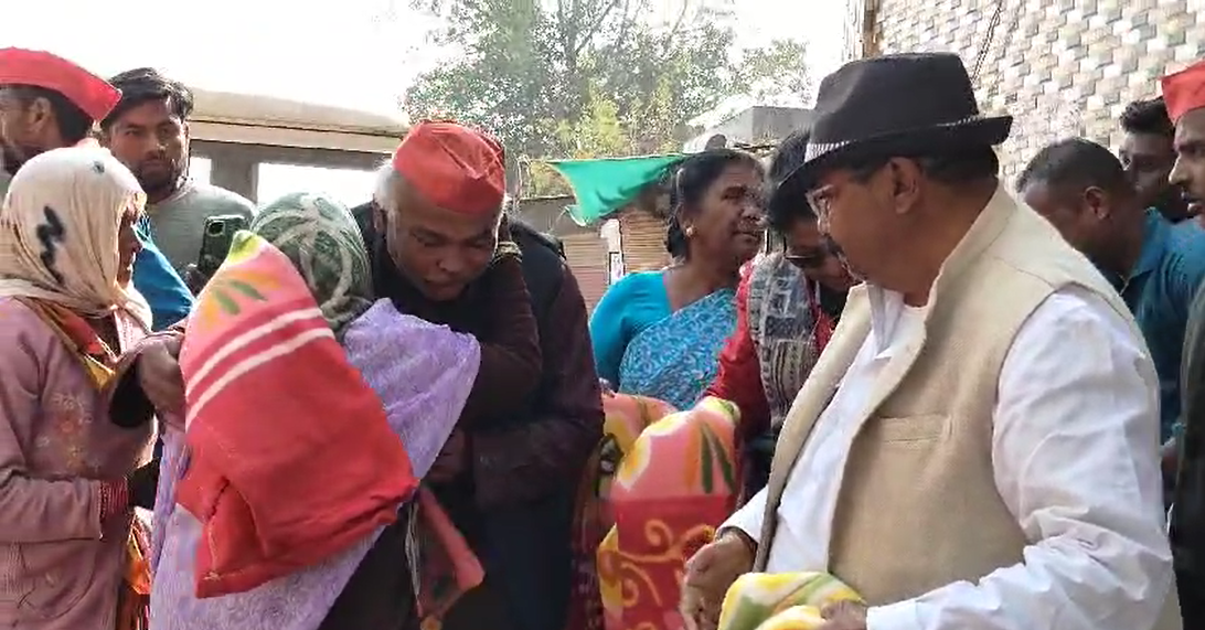 Social worker AK Khan distributed free blankets to the poor