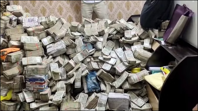 ED raids at many places in Ranchi