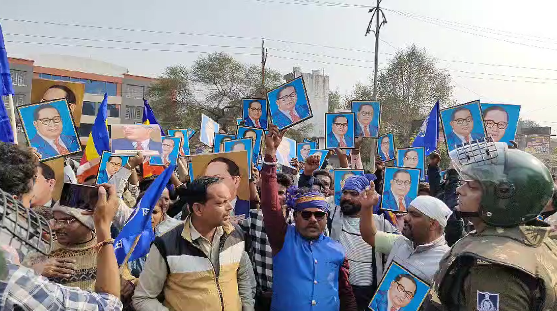 Dalit community came out in the field in honour of Baba Saheb