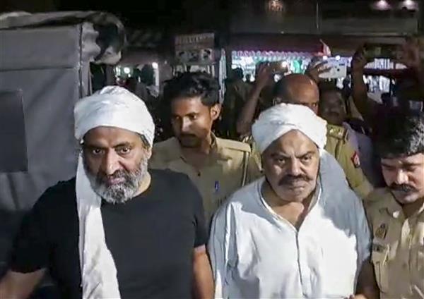 LIVE: Gangster Atiq Ahmed and his brother Ashraf Ahmed shot dead