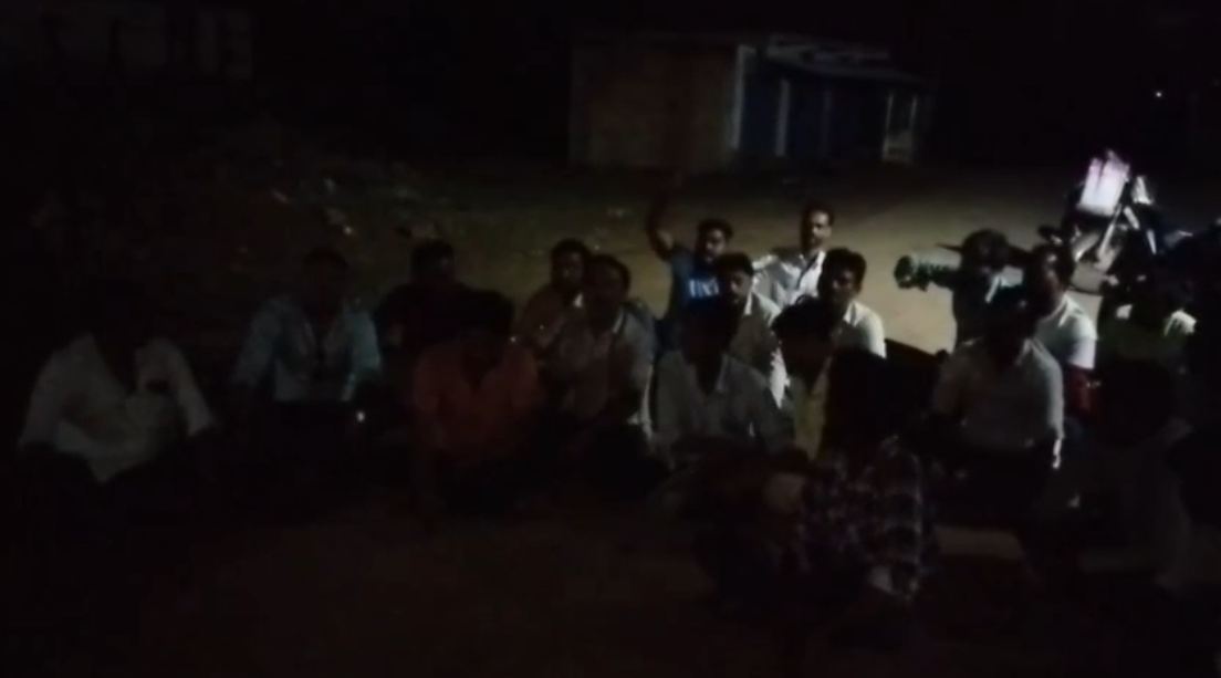Villagers' anger erupted over illegal transportation of sand in Katni