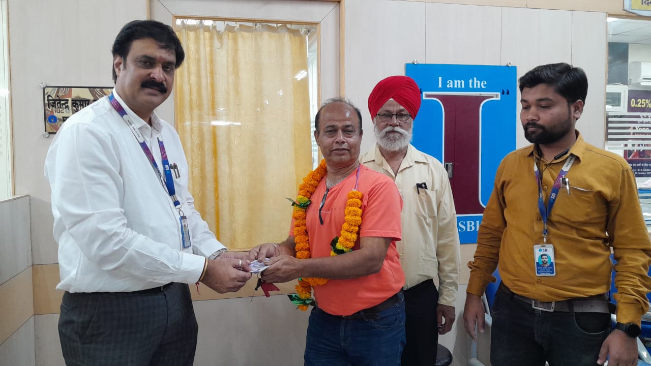 Retired employee from Kalri in Ancor-Shahdol district set an example of honesty