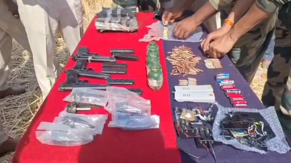 RDX and hand grenades in sacks on Pakistan border