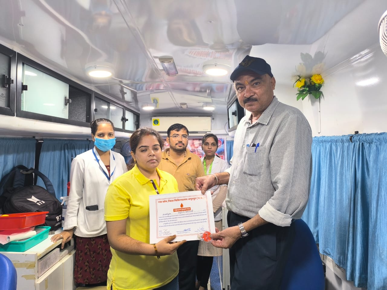 Siddhivinayak Ganesh Utsav Samiti donated 14 units of blood in Anuppur, set an example