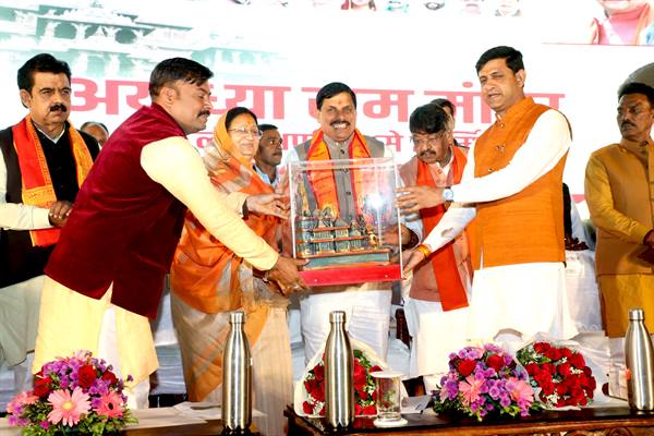 Indore city rejoiced with Ram, the entire city echoed with slogans of Jai Shri Ram.