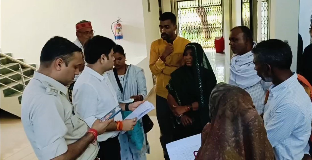 Katni Police organised CM Helpline Redressal Camp