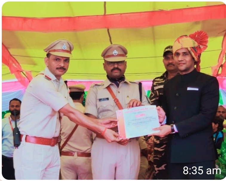 Lalbarra police station in-charge Hemant Nayak honored for excellent work