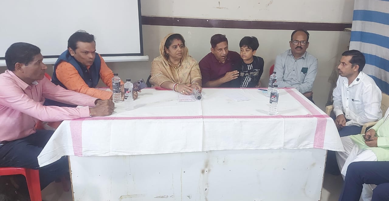 Gift of 30 bed hospital in Lalbarra, thanks to MLA Munjare - Shailesh Kekti