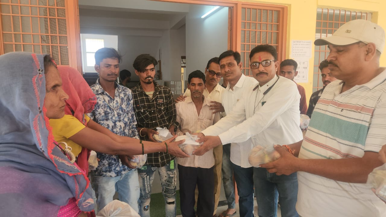 Second death anniversary of Mani Dada Sumersingh Ajnar in MP's Alirajpur Jobat