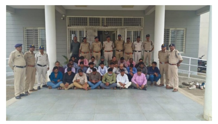 Big action against illegal gambling and betting in Dhar district