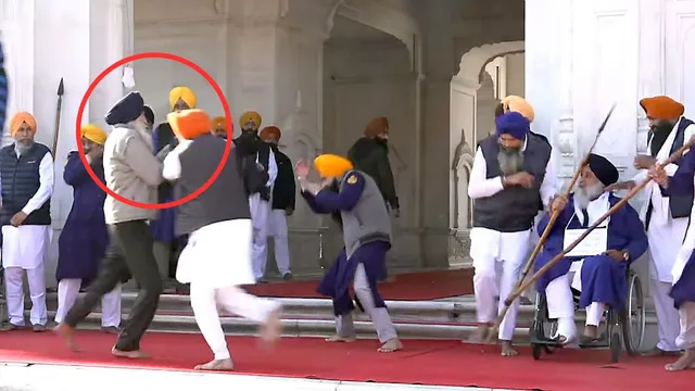 Video of attack on Sukhbir Badal surfaced