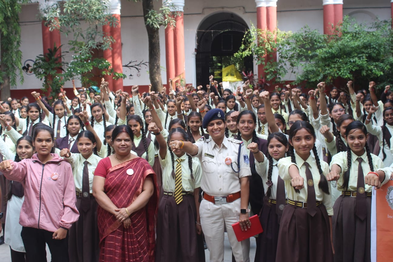 Safe Tourist Places Project for Women: Self-protection training organized in Dhar