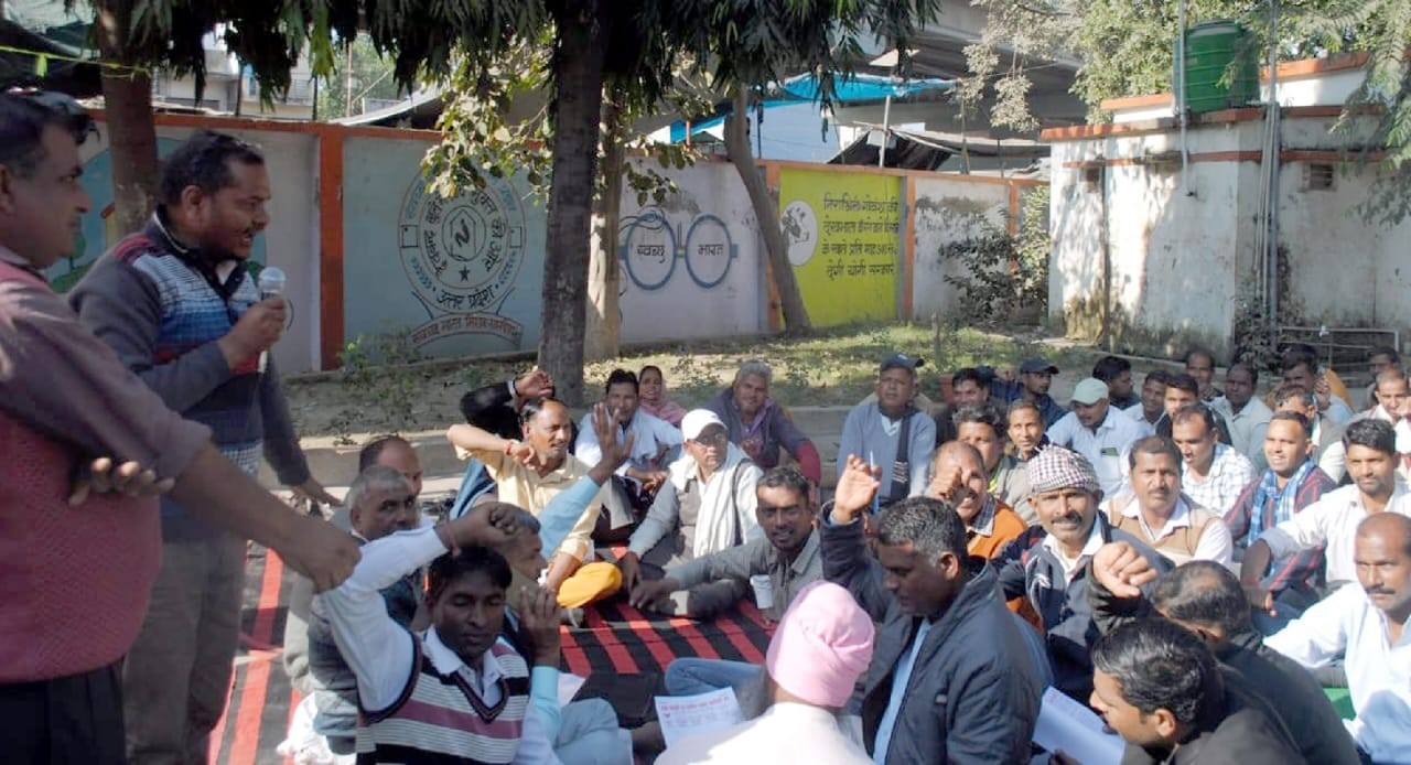 Safai Karamcharis opposed DM's orders, sent memorandum to Ch...