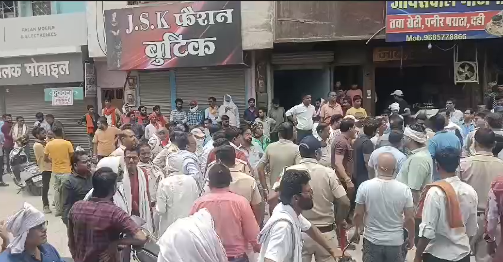 Road blockade demanding road construction
