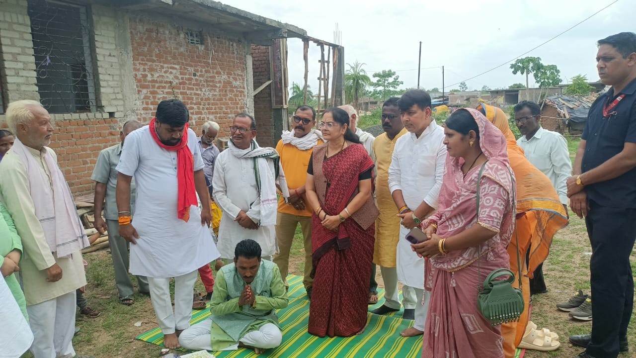 MP Bharti Pardhi performed Bhoomi Pujan of Cultural Bhawan at Potiyapat Dham of Bamhni