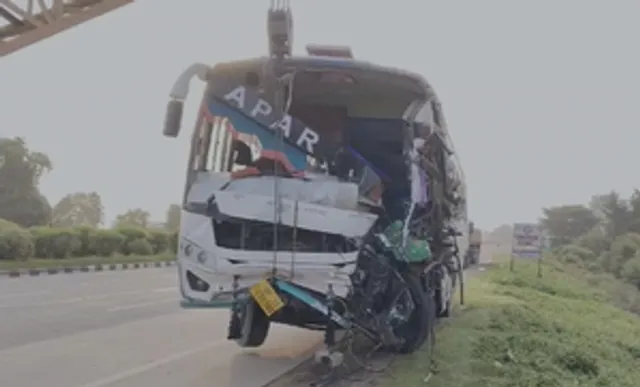 UP bus collides with truck in Bihar, three dead