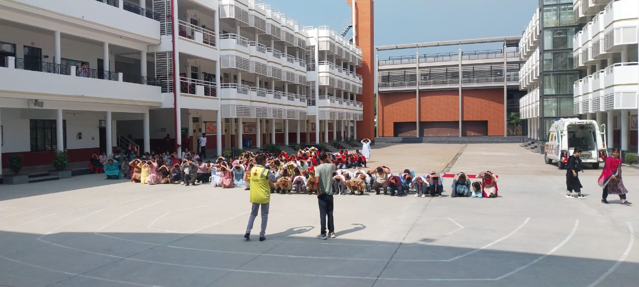 Earthquake and fire safety mock drill exercise was conducted in Saharanpur
